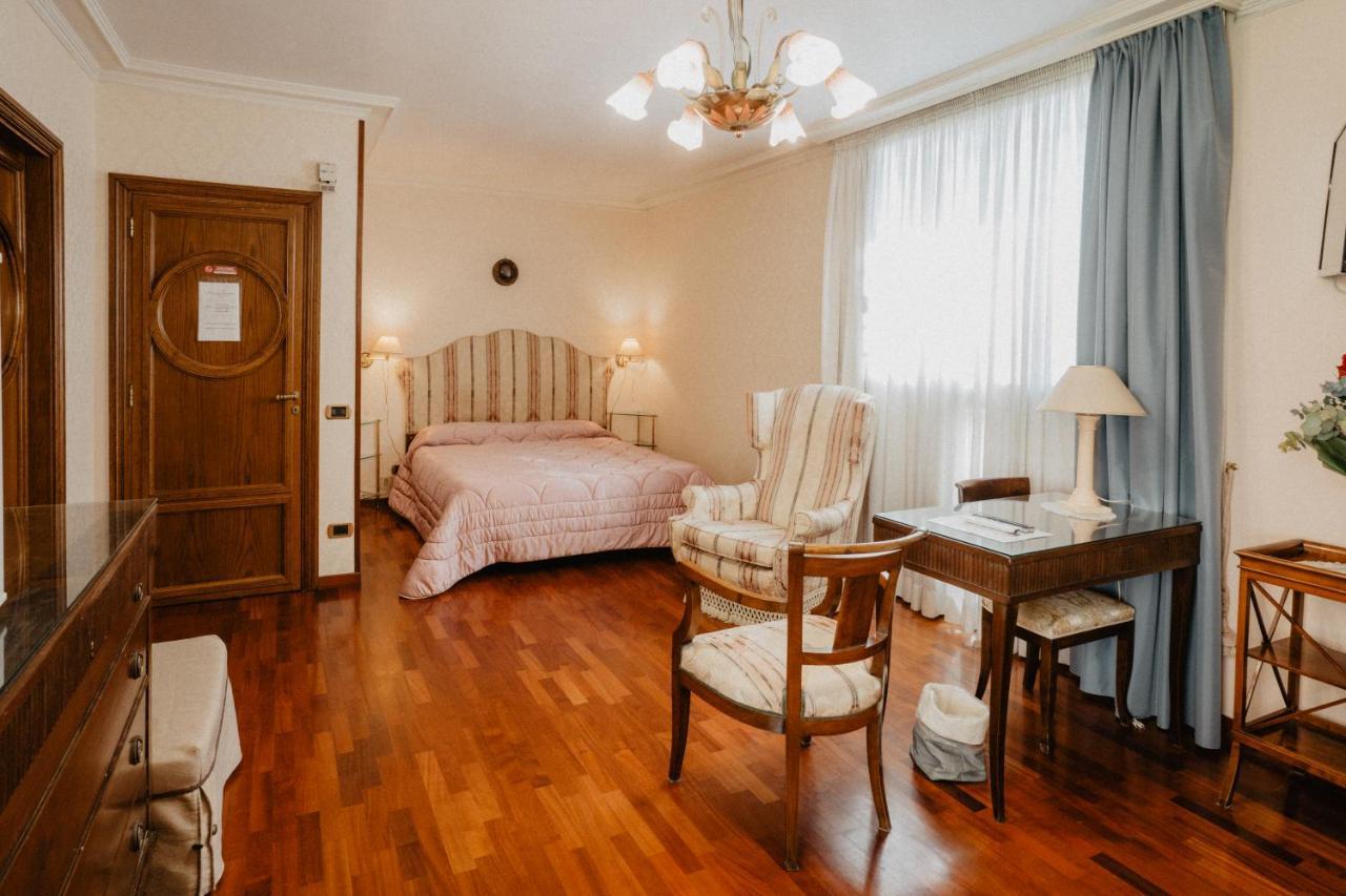 Villa Luigi XVI Taranto Eksteriør bilde