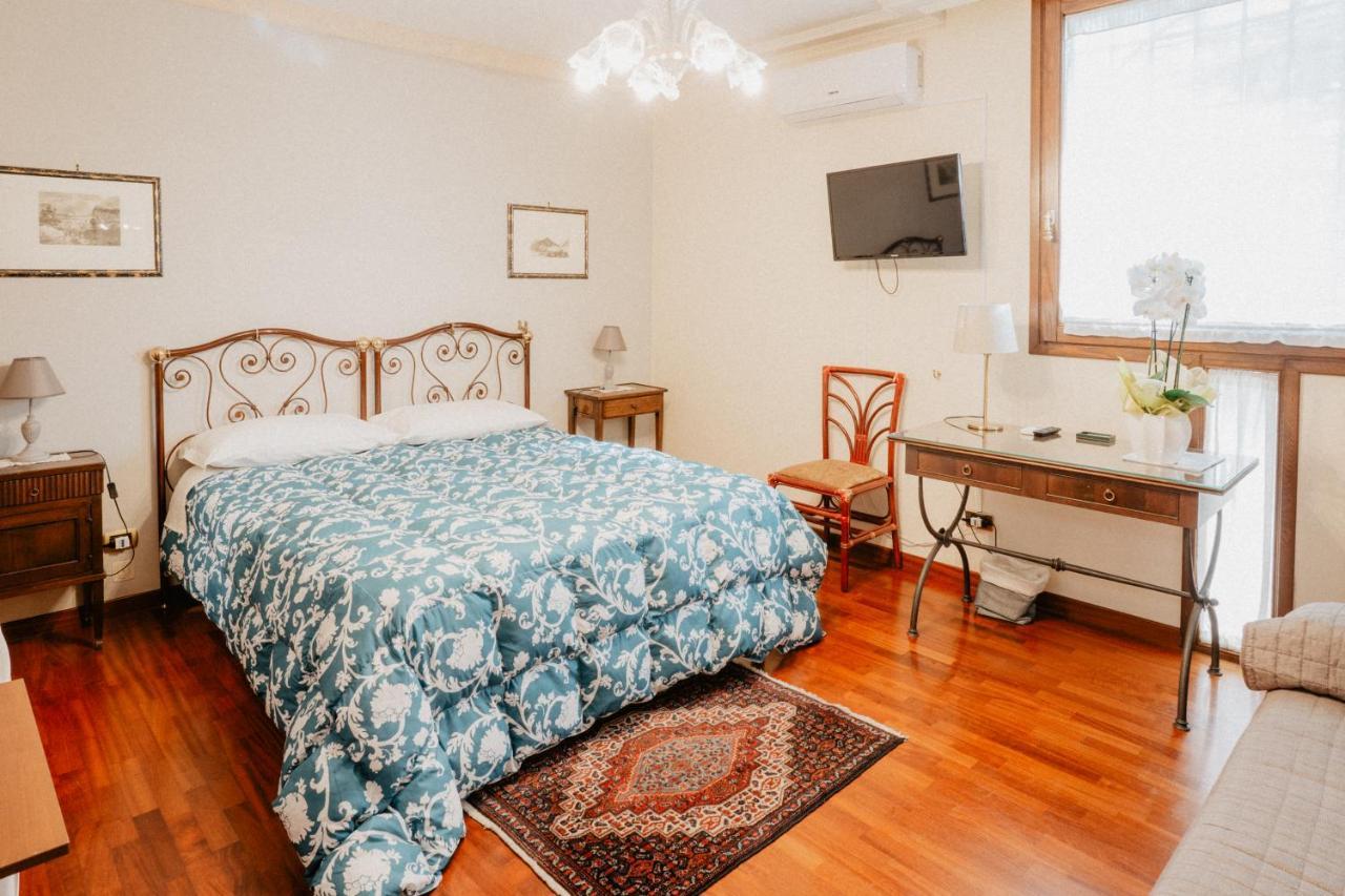 Villa Luigi XVI Taranto Eksteriør bilde